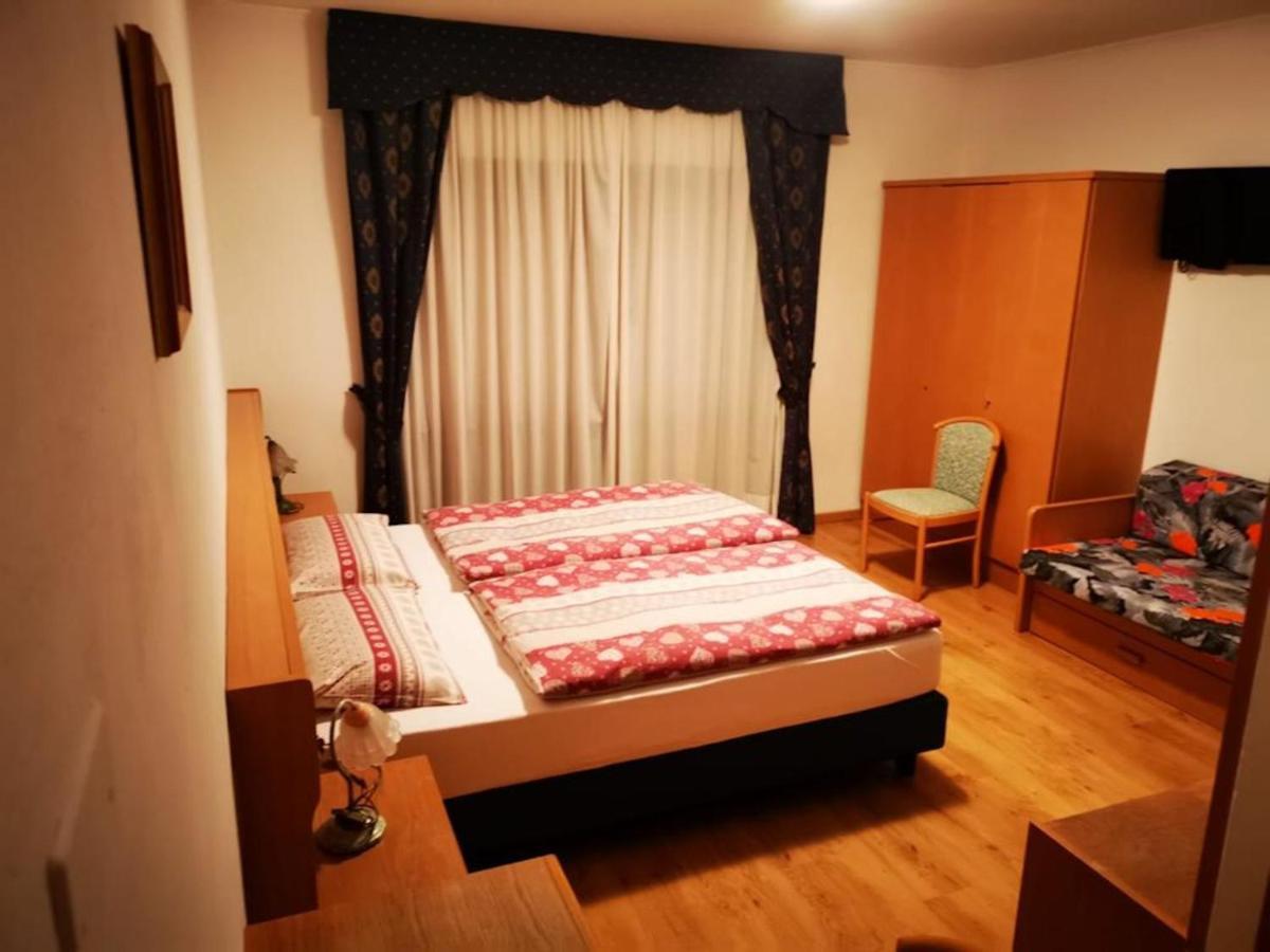 Hotel Rosalpina Rocca Pietore Exteriör bild