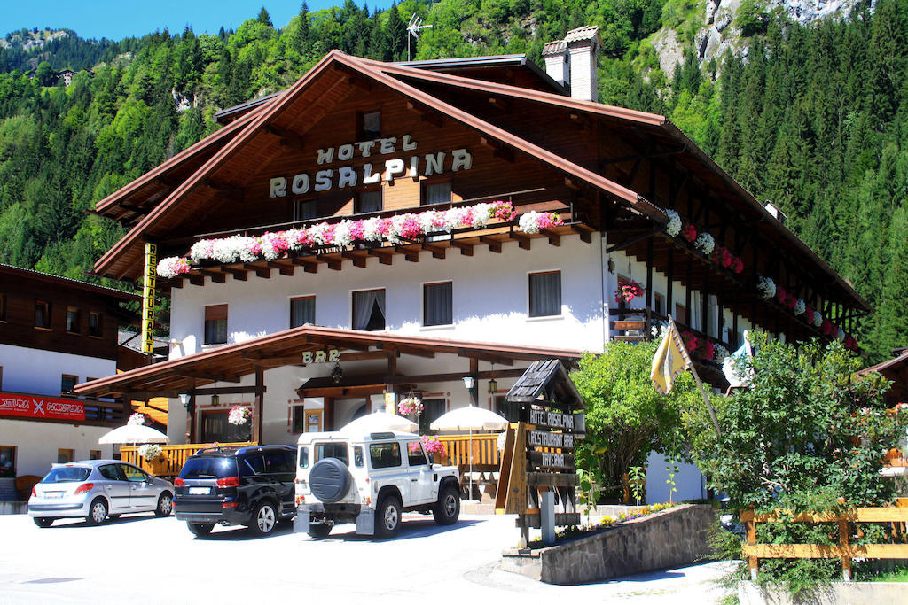 Hotel Rosalpina Rocca Pietore Exteriör bild