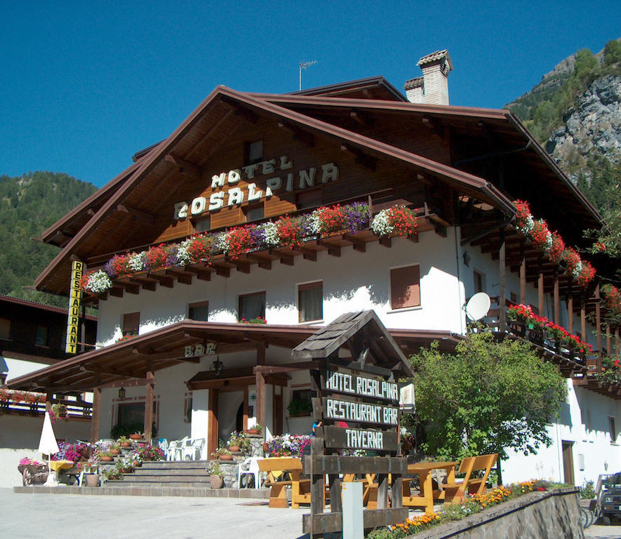 Hotel Rosalpina Rocca Pietore Exteriör bild